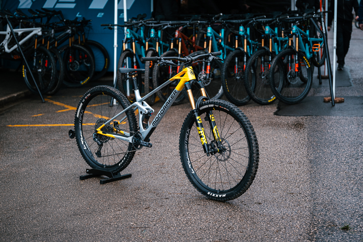 Mondraker Raze Carbon RR 2022