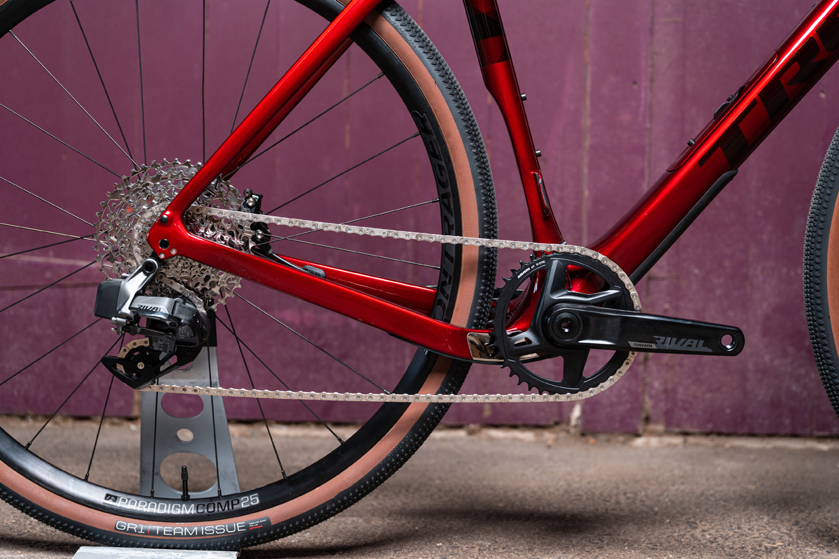 Trek Checkpoint SL6 eTap