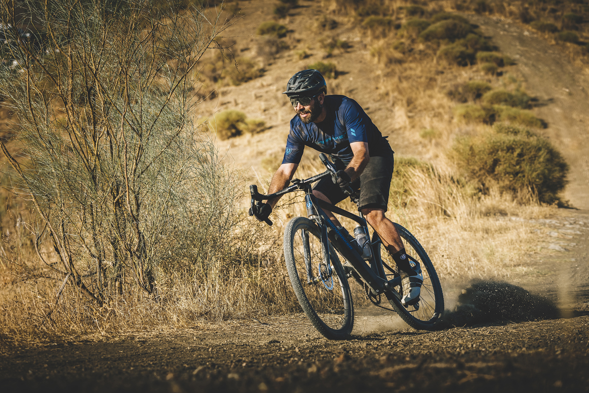 Mondraker Dusty 2023