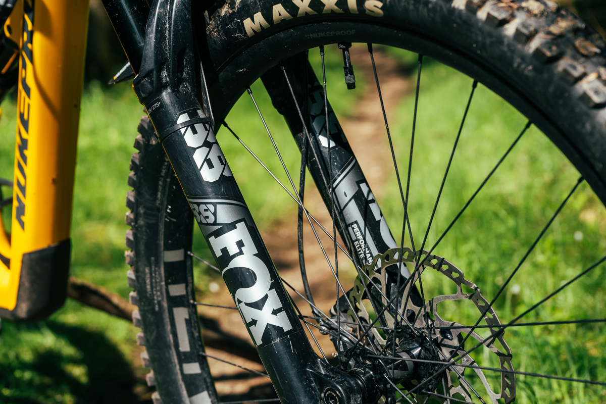 Nukeproof Mega 290 Elite Carbon