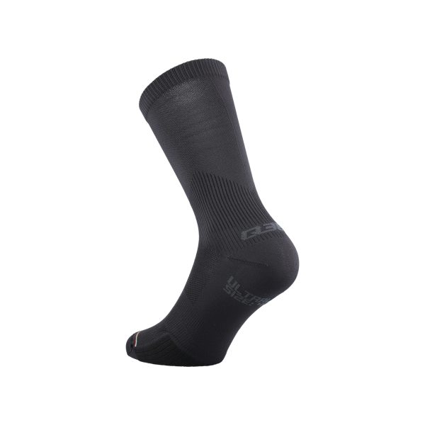 Q36.5 Ultra Long Cycling Socks | Black