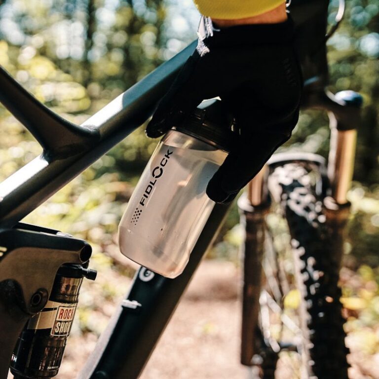 Container With Magnetic Base Fidlock Twist Bottle + Bike Base | 450ml - Wheelbase