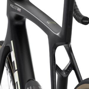 Trek_Madone_SLR_7_AXS_Black_4