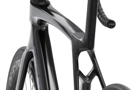 Trek_Madone_SL_6_Gen_8_Black_4