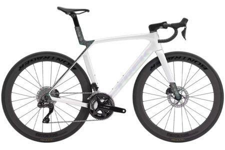 Trek_Madone_SL_6_Gen_8_White_1