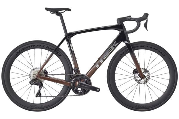 Trek_Domane_SL7_Gen_4_Black_1 Trek_Domane_SL7_Gen_4_Black_1