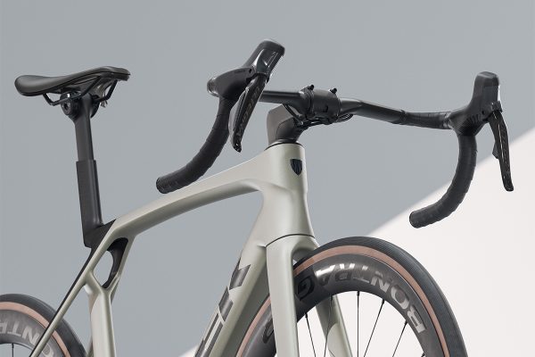 2025 Trek Madone SL 7 Gen 8 : Silver : XS