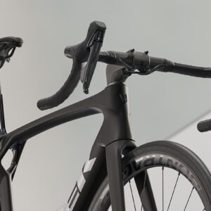 Trek_Madone_SL_6_AXS_Gen_8_Black_2