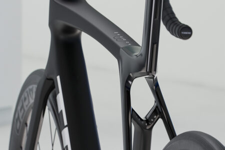 Trek_Madone_SL_6_AXS_Gen_8_Black_4