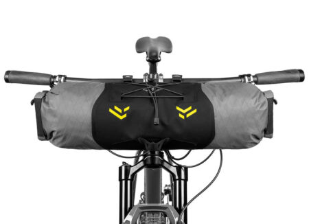 apidura-backcountry-handlebar-pack-11l-on-bike-1