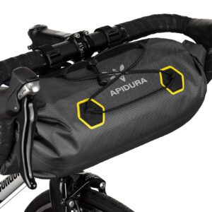 apidura-expedition-handlebar-pack-9l-on-bike-2-hires