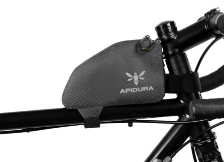 apidura-expedition-top-tube-pack-0.5l-on-bike-1-1