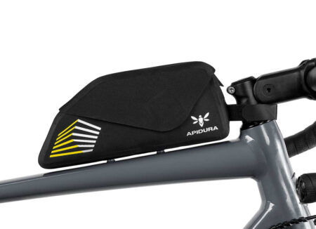 apidura-racing-bolt-on-top-tube-pack-1l-on-bike-1