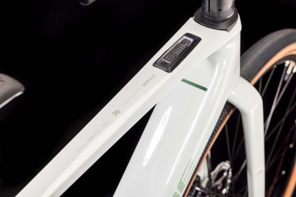 2025 Cube Nuroad Hybrid C:62 Race 400X 29 : Desert/Green : L