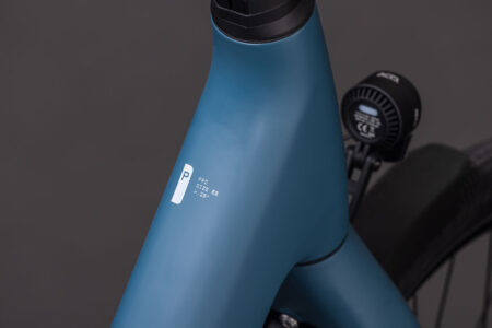 Cube_Kathmandu_Hybrid_C62_Pro_400X_Spectral_Blue_2