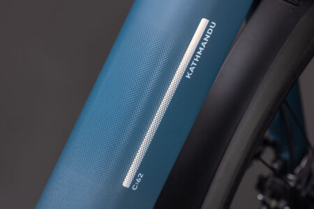 Cube_Kathmandu_Hybrid_C62_Pro_400X_Spectral_Blue_3