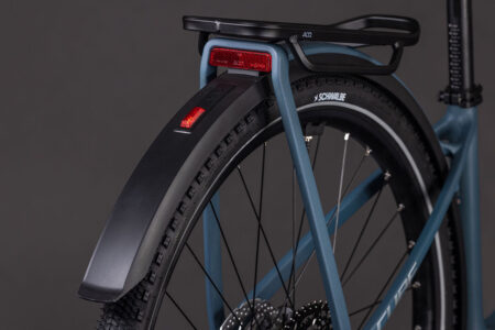 Cube_Kathmandu_Hybrid_C62_Pro_400X_Spectral_Blue_4