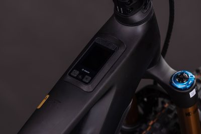 Cube_Reaction_Stereo_Hybrid_One44_HPC_AT_800_Black_3_V2