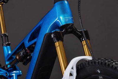 Cube_Reaction_Stereo_Hybrid_One44_HPC_AT_800_Blue_ActionTeam_3_V2