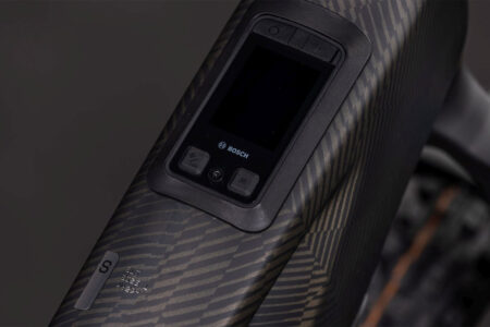 Cube_Stereo_Hybrid_One44_HPC_SLT_800_Carbon_Grid_3