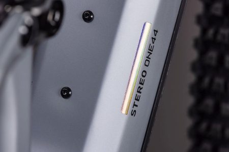 Cube_Stereo_Hybrid_One44_HPC_SLX_EVO_800_Grey_4