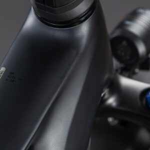 Cube_Touring_Hybrid_One_600_Coal_2 Cube_Touring_Hybrid_One_600_Coal_2