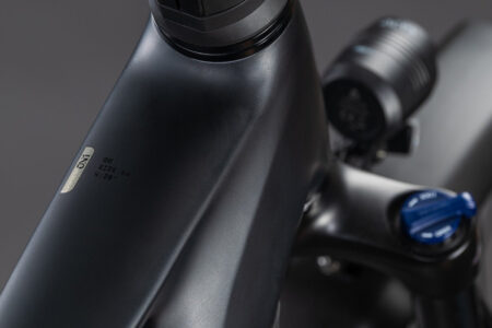 Cube_Touring_Hybrid_One_600_Coal_2