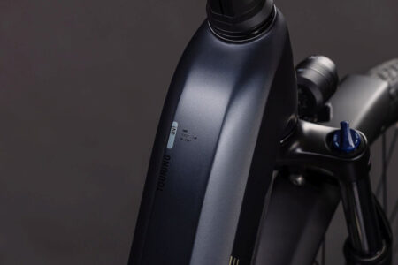 Cube_Touring_Hybrid_One_600_Coal_EE_2