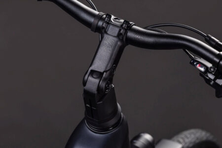 Cube_Touring_Hybrid_One_600_Coal_EE_3