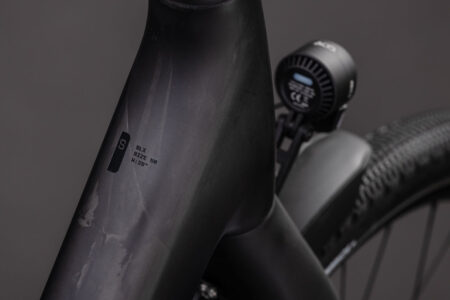 Kathmandu_Hybrid_C62_SLX_400X_LiquidBlack_3