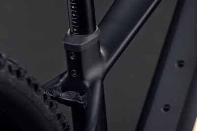 Reaction_Hybrid_Pro_800_Blackline_4