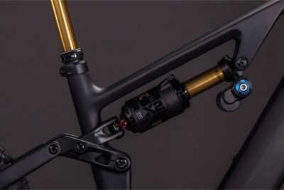 Cube_AMS_Hybrid_One77_C62_AT_600X_Carbon_Gold_4