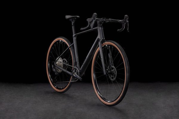 2025 Cube Nuroad C:62 One : Carbon : L