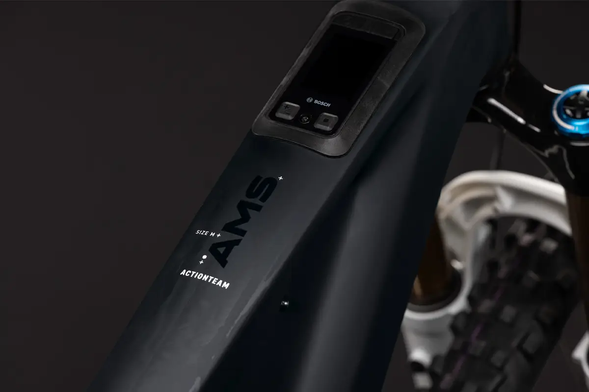 AMS_Hybrid_177_C62_AT_Carbon_3