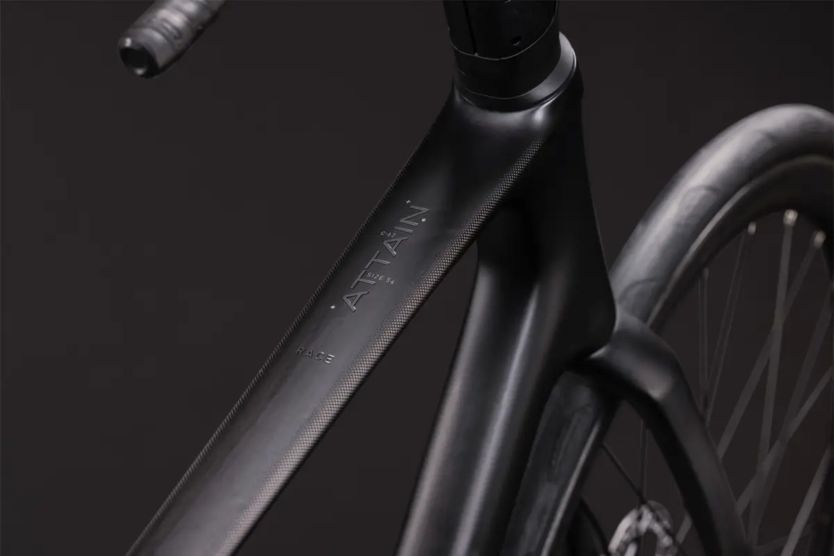 Attain_C62_Race_Carbon_2