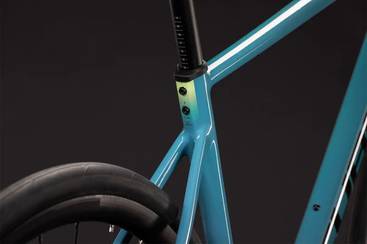Attain_Pro_Surfblue_4