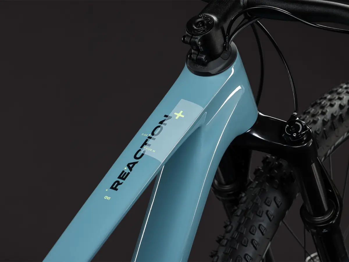 Reaction_C62_One_Surfblue_2