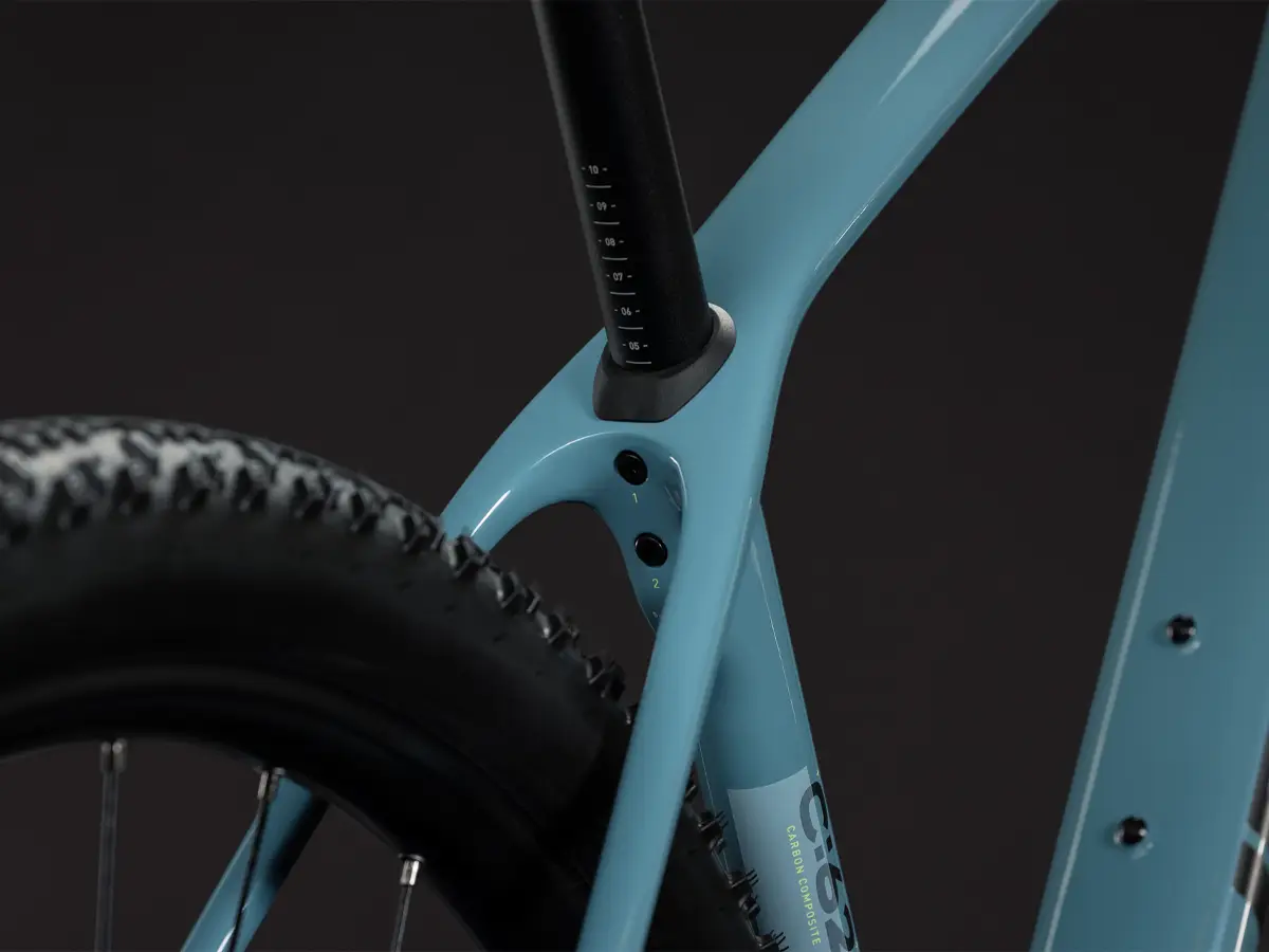 Reaction_C62_One_Surfblue_3