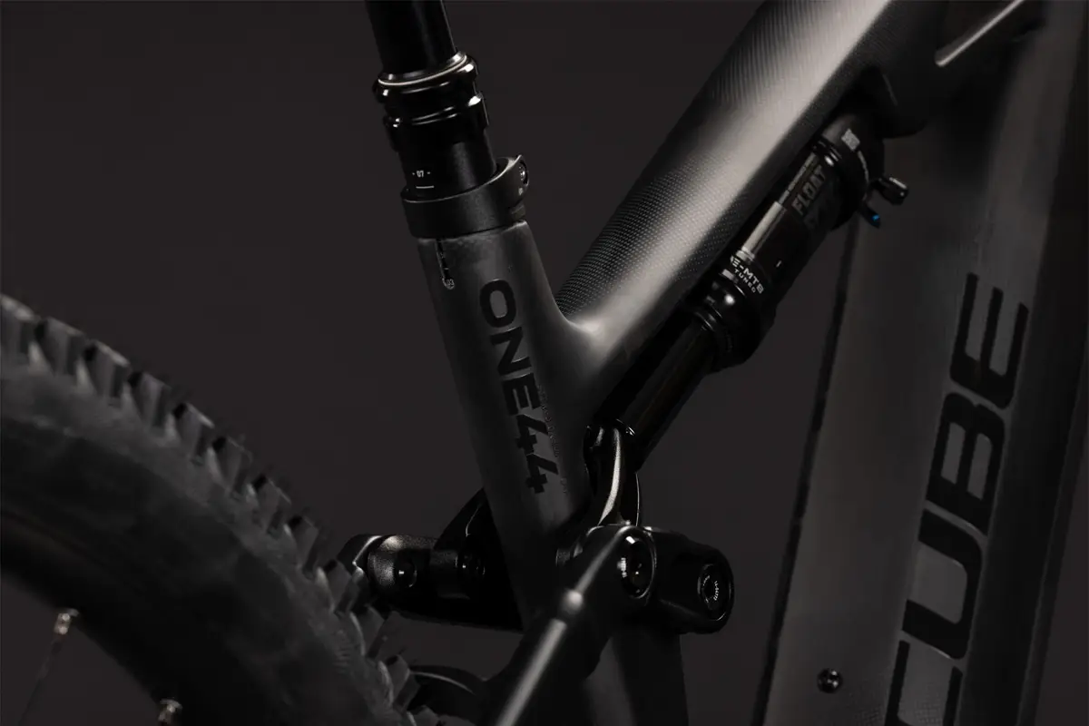 Stereo_Hybrid_One44_HPC_SLX_Blackline_4