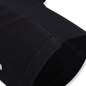 Endura-Strack-Lite-Knee-Protector_Black-4