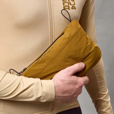 Endura_All_Track_Ride_Packable_Jacket_Trail_Bronze_3