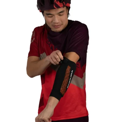 Endura_MT500_D3O_Ghost_Elbow_Pads_2