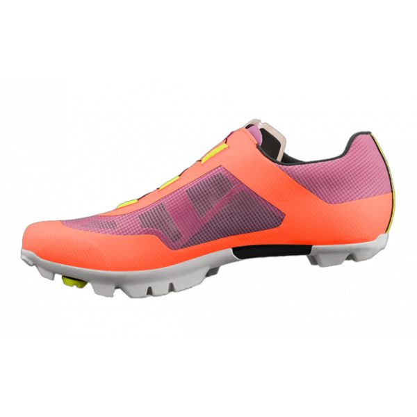 Fizik Vento Proxy :  Orange : 43