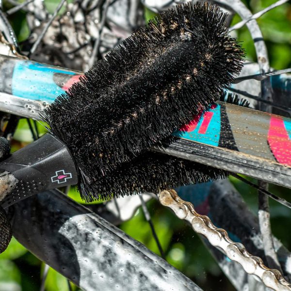 Muc-Off Brush - 2 Prong