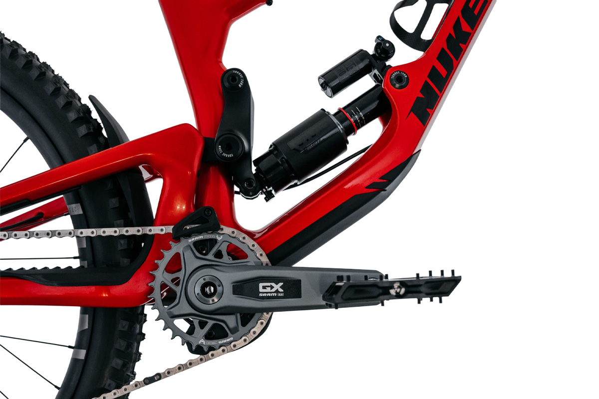 Giga_Carbon_Red_26_2