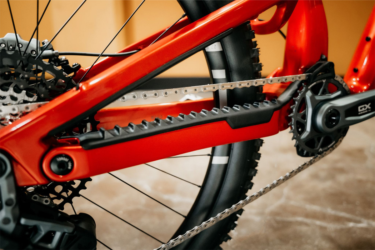Nukeproof_Mega_Carbon_Red_3